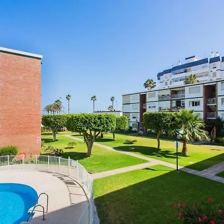 Sunshine By The Sea Apartment *